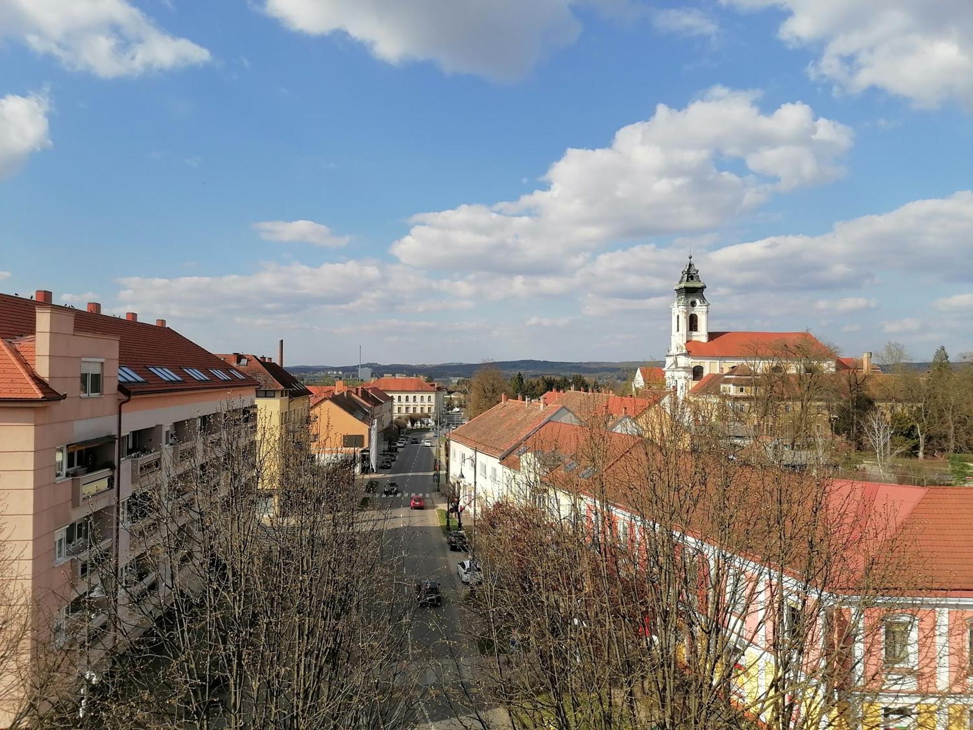 Shine Apartman Szentgotthard Exterior photo